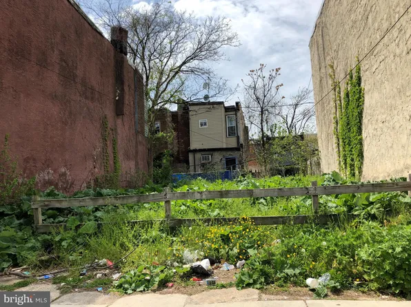 2456 N Natrona St, Philadelphia, PA 19132
