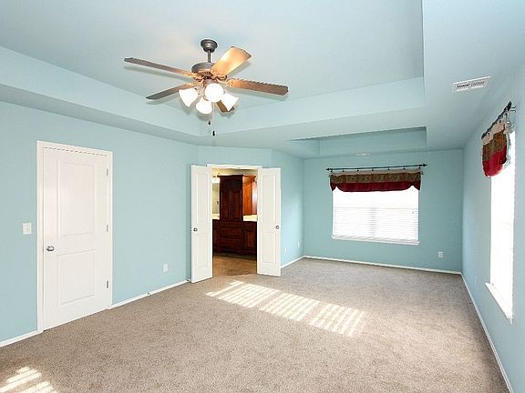 Master & Sitting Area