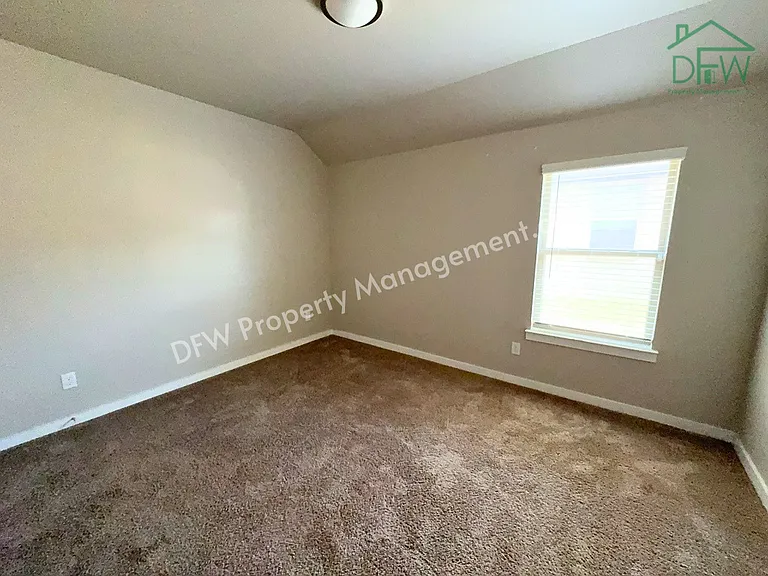 2508 Shakopee St — Photo 22