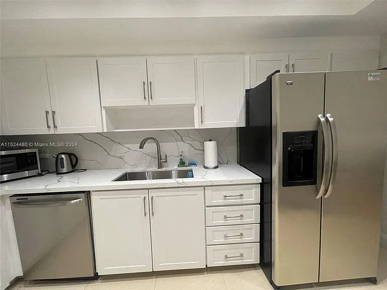 3801 S Ocean Dr #15V — Photo 7