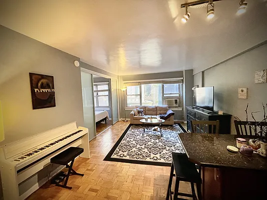 Rented by Corcoran | media 8