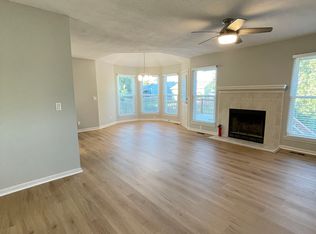 8660 NE 110th St, Kansas City, MO 64157