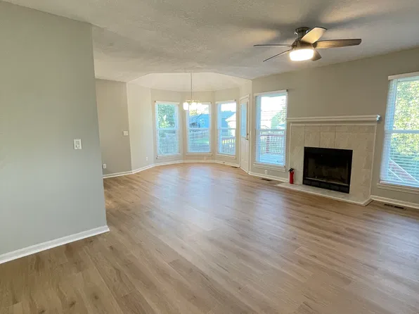 8660 NE 110th St, Kansas City, MO 64157