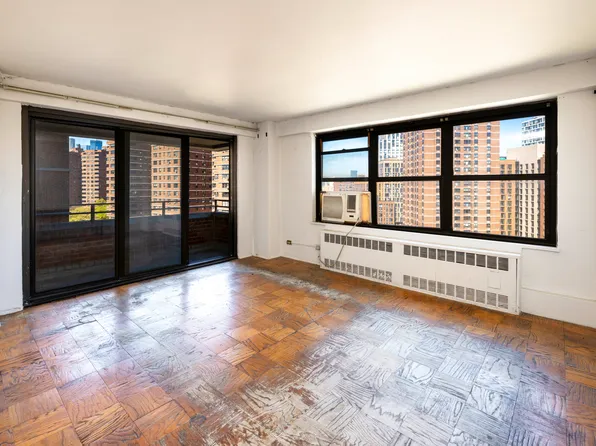 268 East Broadway image 1 of 18