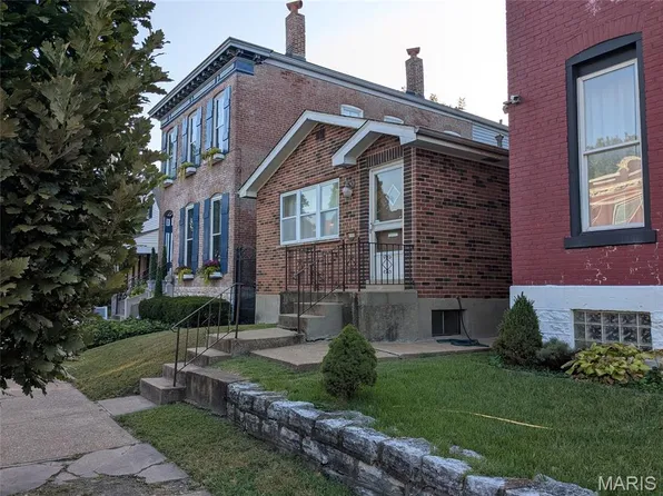 6110 Virginia Ave, Saint Louis, MO 63111