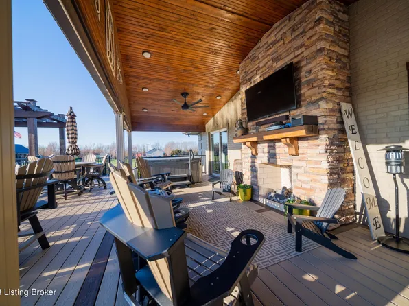 693 Old Us Highway 60 Loop, Irvington, KY 40146