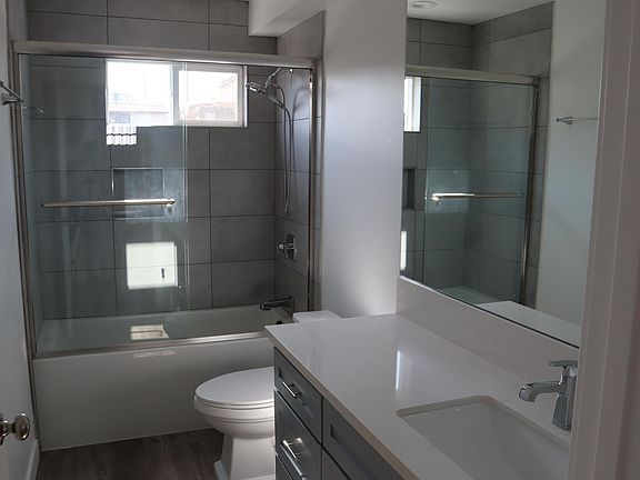 5th image of 5237 Auckland Ave #2