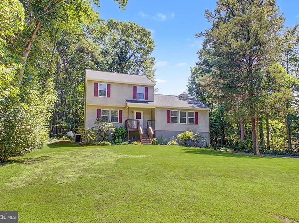 14 Reiner Rd, Cream Ridge, NJ 08514
