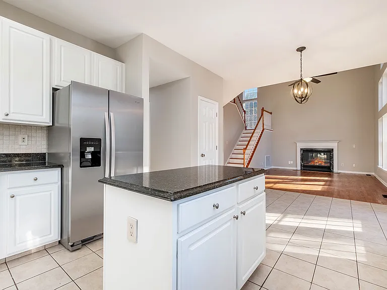 15820 Lavenham Rd — Photo 15