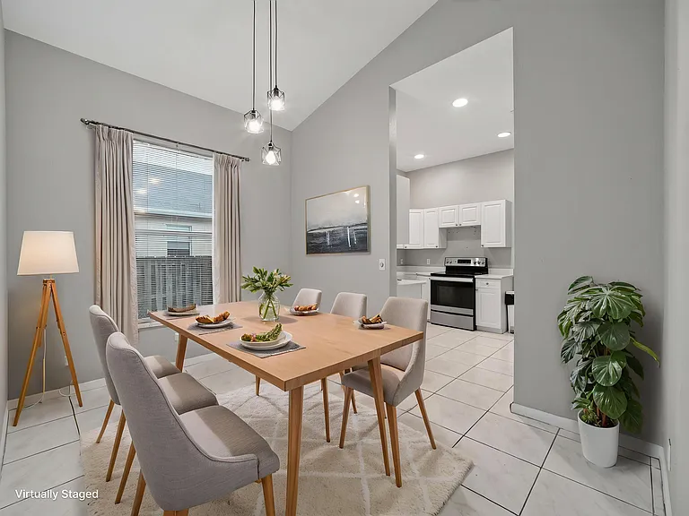 4059 SW Kamsler St — Photo 11