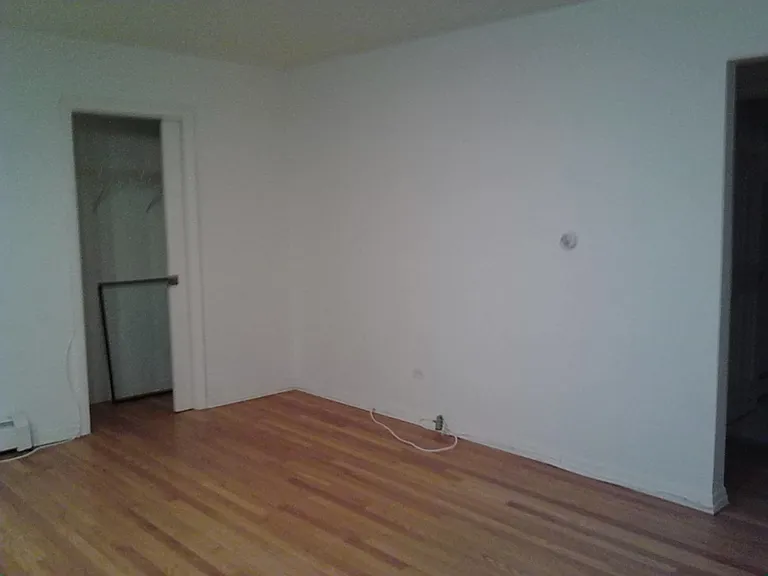 4258 N Greenview Ave #2E — Photo 2