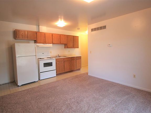 4th image of 315 N Washington St APT 6