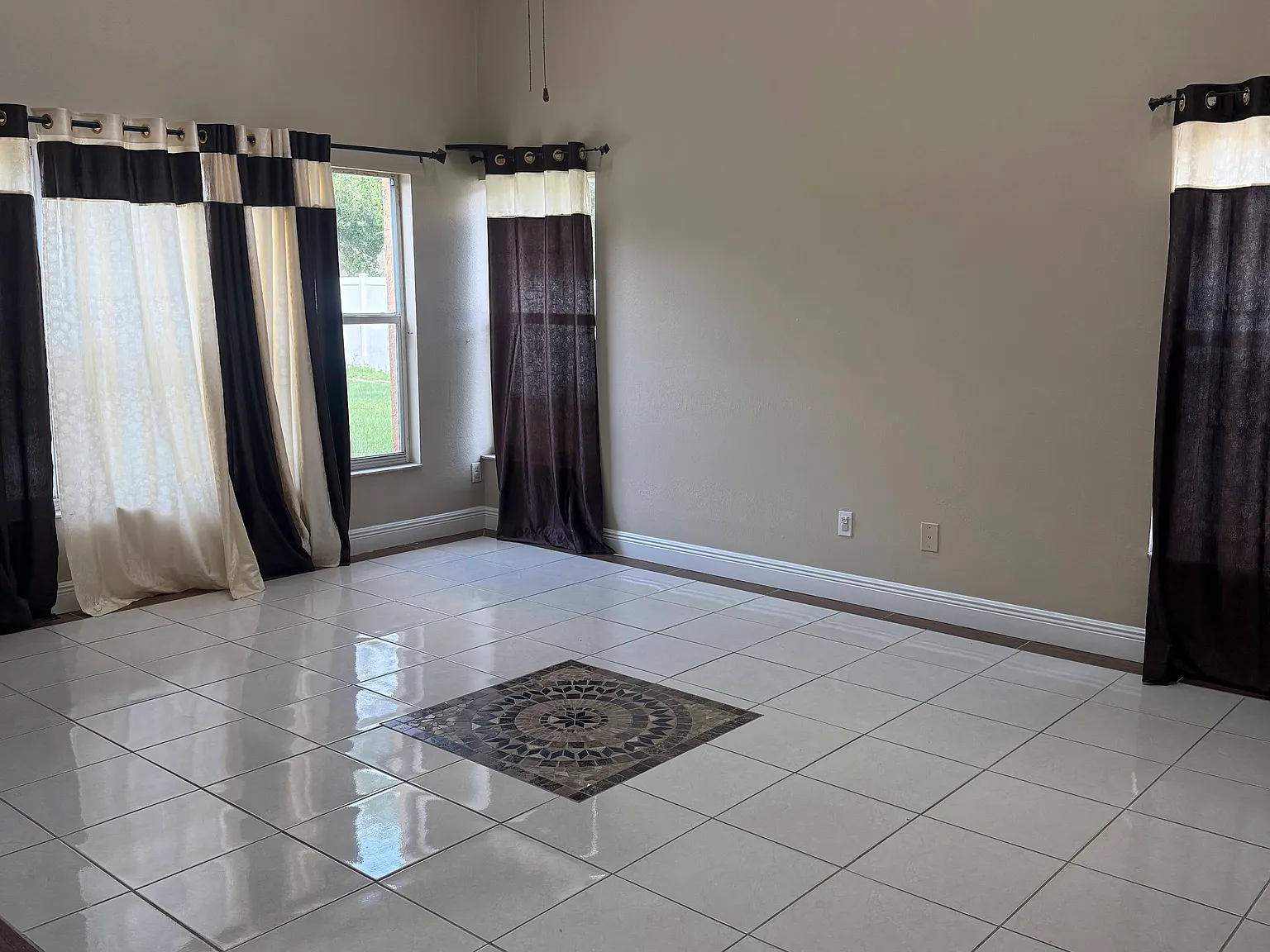 8835 Key West Cir — Photo 1