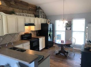 5675 Shadowbend Cir N, Lumberton, TX 77657