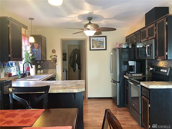 4th image of 16203 86th Avenue Ct E