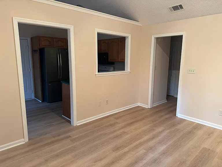 106 Neva Ave — Photo 6