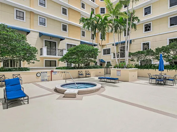 8390 SW 72ND Avenue #303, Miami, FL 33143