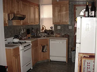 Rented by Aidonis Realty