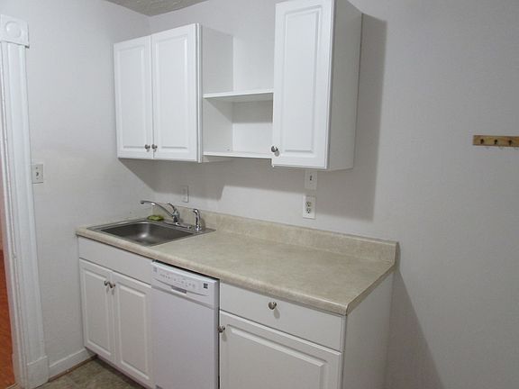 5th image of 2008 Rosewood Ave APT A