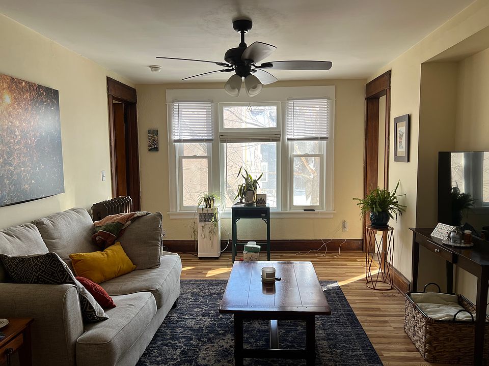 1st image of 2530 Dupont Ave S APT 204