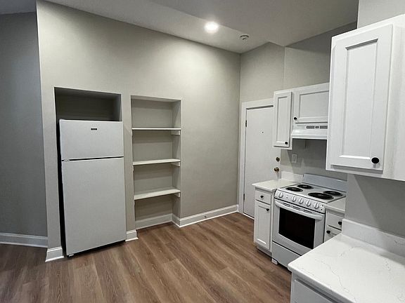 2nd image of 38 Hemenway St #U2