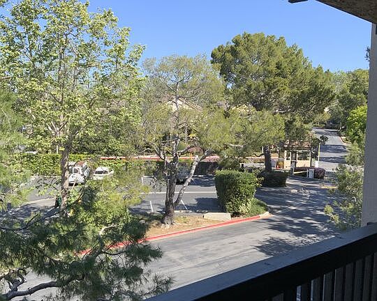 2nd image of 3205 Raintree Cir