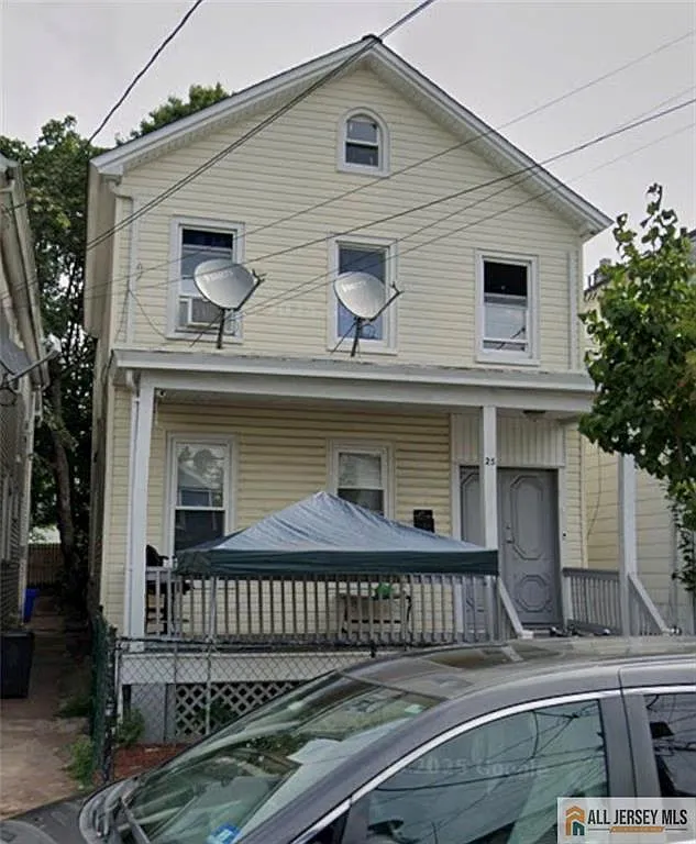 2 bed, 1.0 bath, 600 sqft, $2,150 — Photo 1