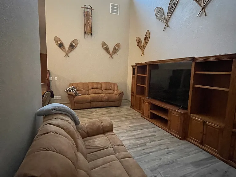 3175 W Riverdell Dr — Photo 11