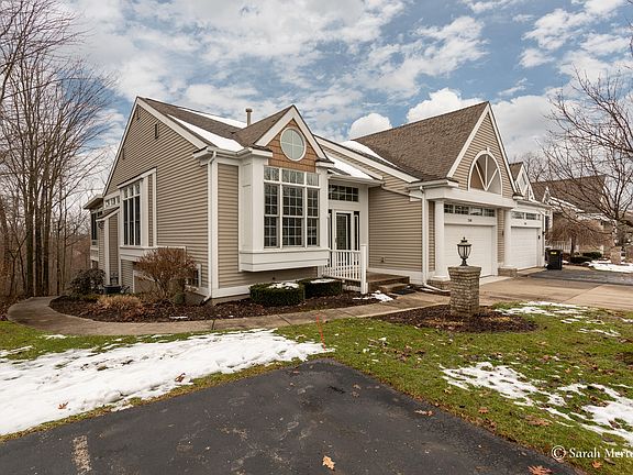 2nd image of 2569 Forest Bluff Dr SE #21