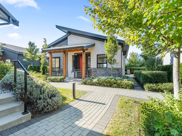 41215 Garibaldi Way #6, Squamish, BC V8B 0G2