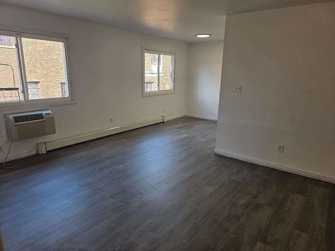 2 bed, 725 sqft, $975 — Photo 3