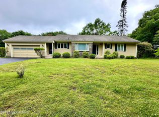 8 The Crossways, Troy, NY 12180