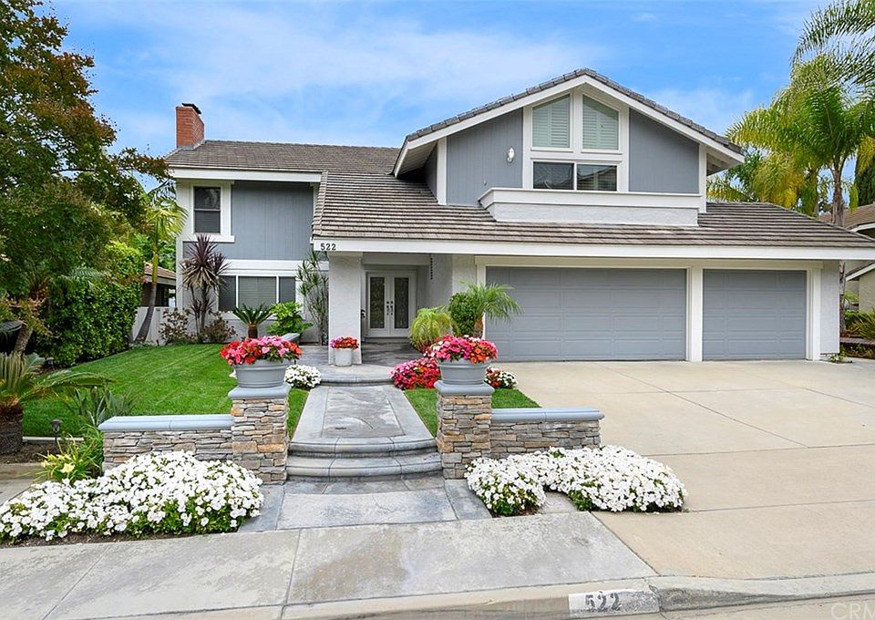 1st image of 522 S Santiago Way