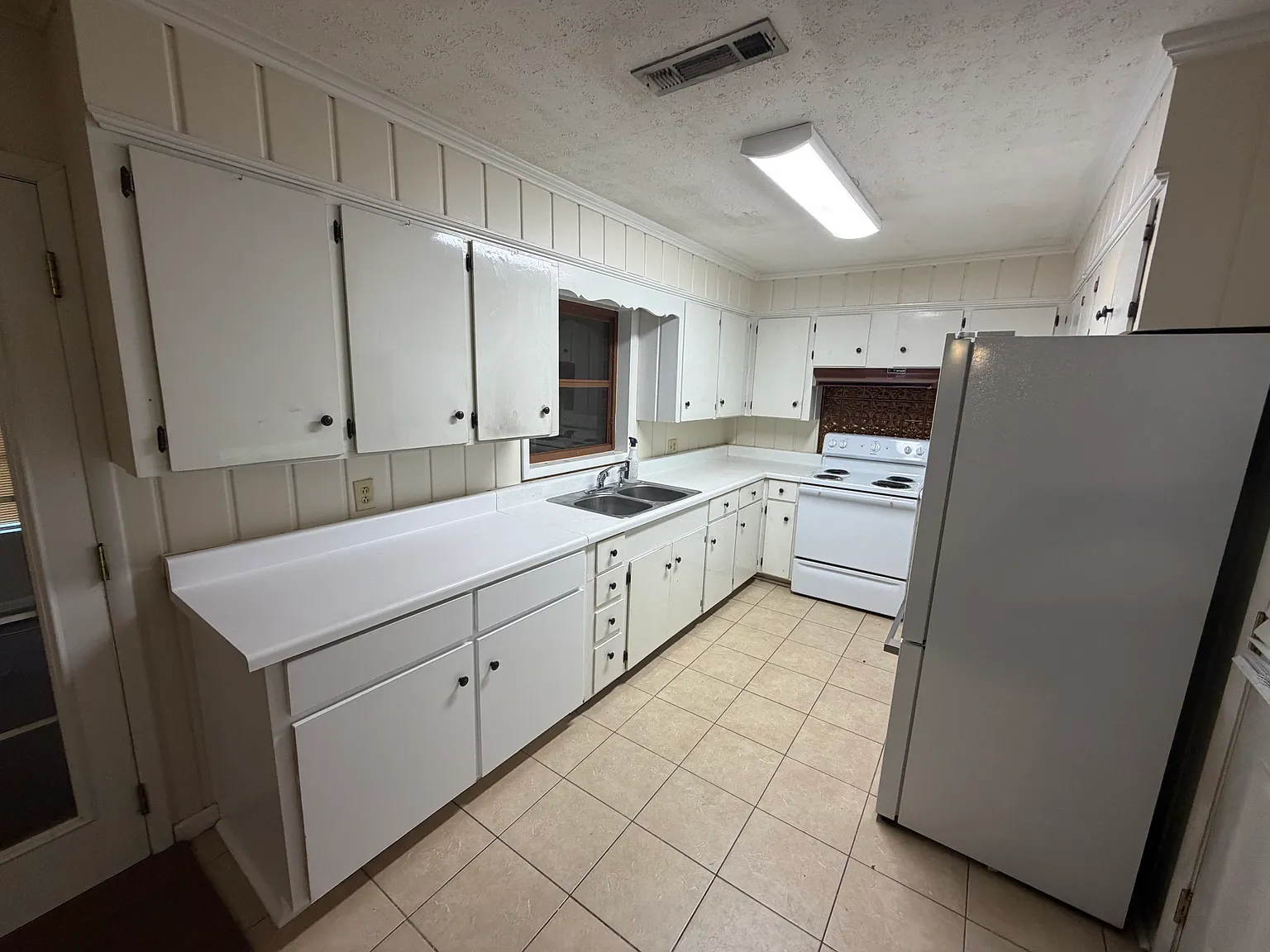 3 bed, 1.5 bath, 1450 sqft, $1,495 — Photo 4