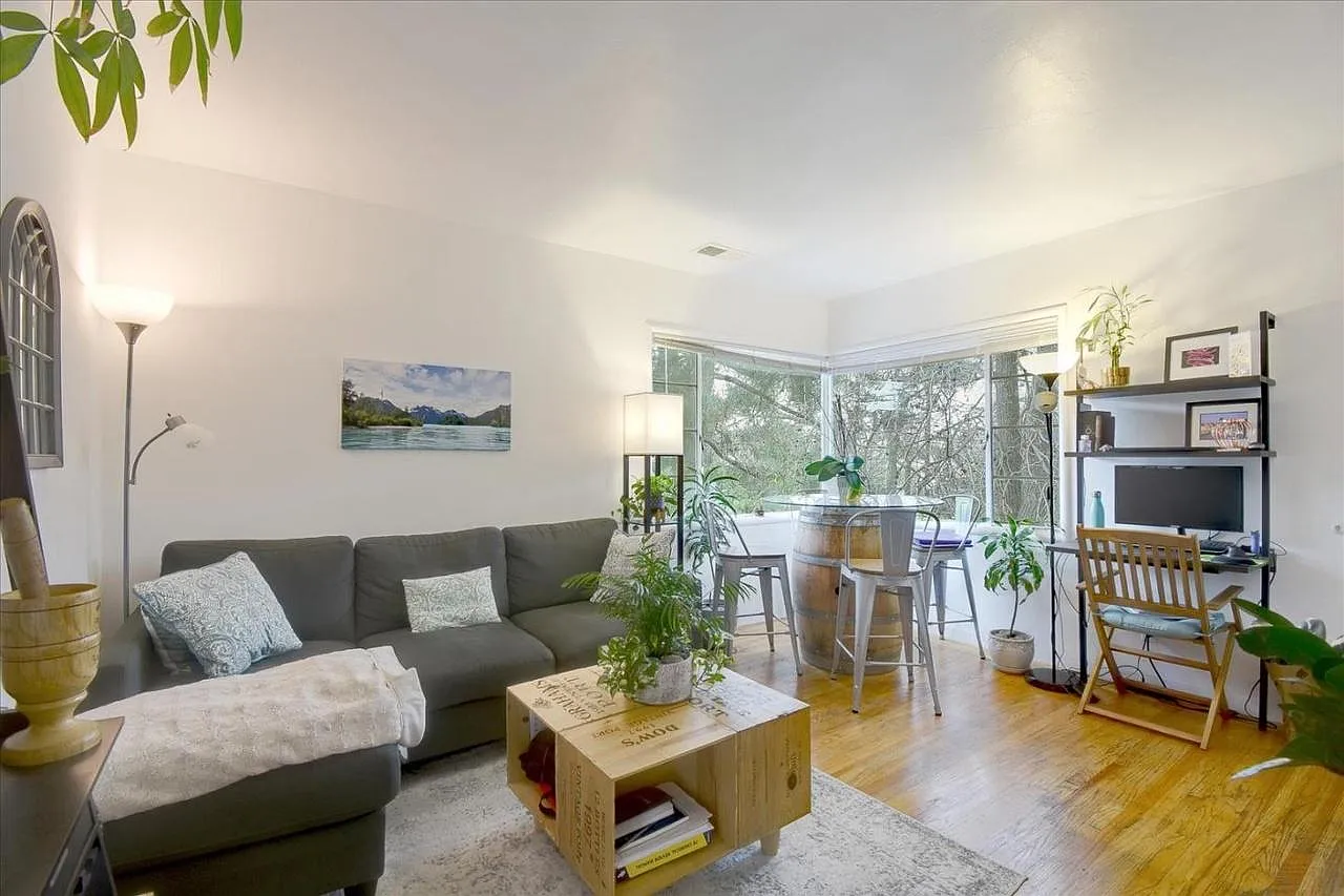 1 bed, 520 sqft, $3,150 — Photo 1
