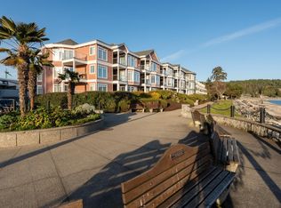 5470 Inlet Ave #102, Sechelt, BC V7Z 0H4