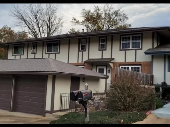 964 Claygate Ct, Ballwin, MO 63021