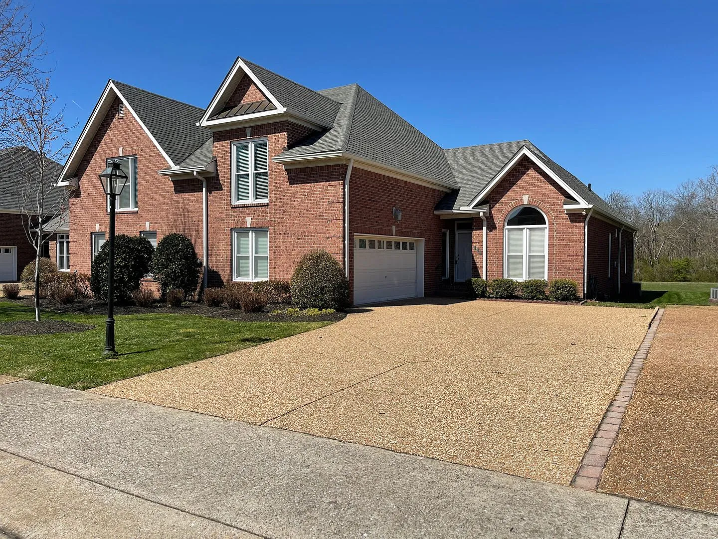 Rare find in Hermitage for Lease — Photo 1