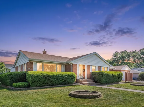 718 N Russel St, Mount Prospect, IL 60056