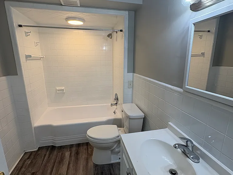 915 Market St #3 — Photo 2
