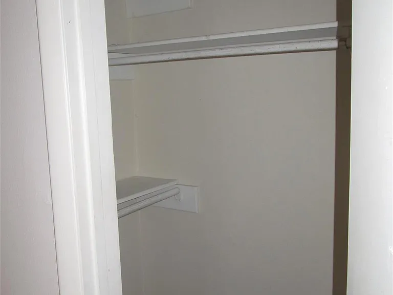 10806 Lynbrook Dr #B — Photo 31