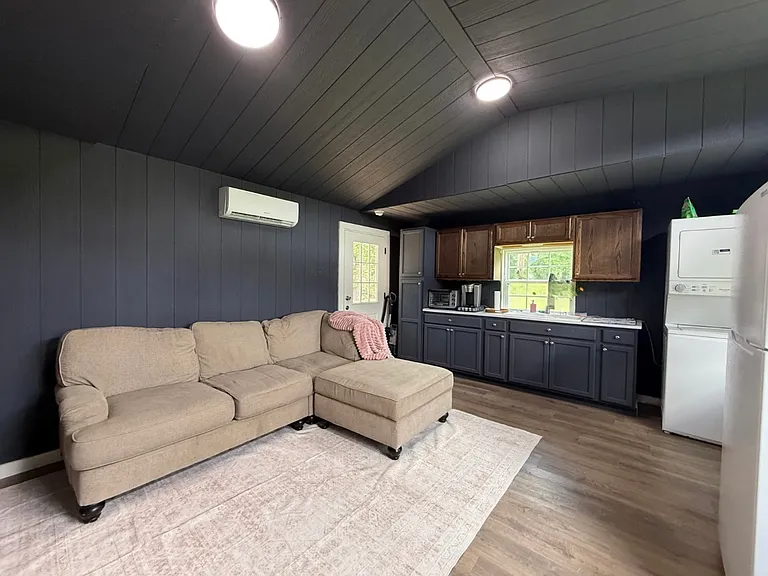 22787 Lanier Rd — Photo 1