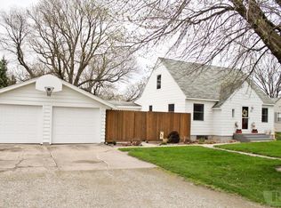 101 5th Ave SE, State Center, IA 50247