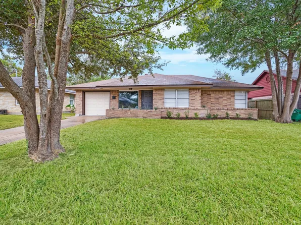10222 Bretton Dr, Houston, TX 77016