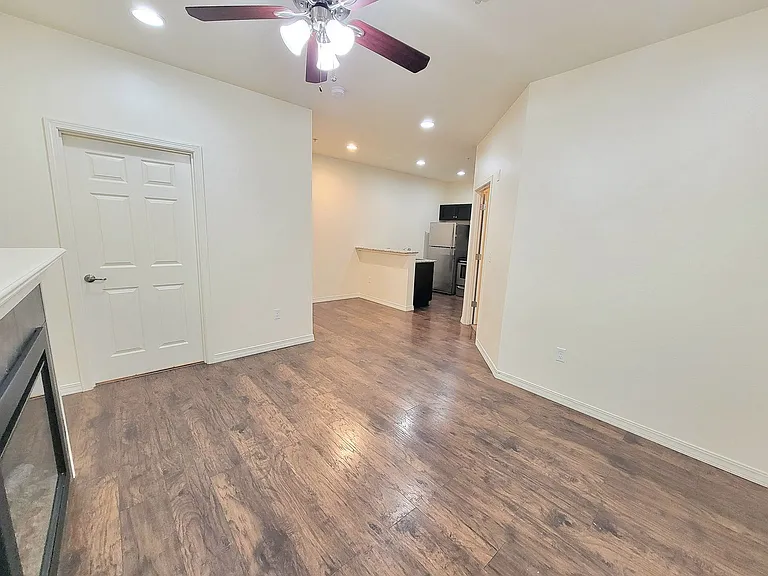 J0442 - Provi — Photo 16