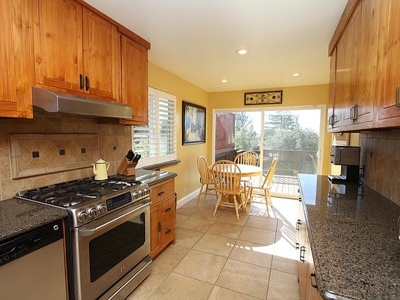 4th image of 5412 Golf Dr