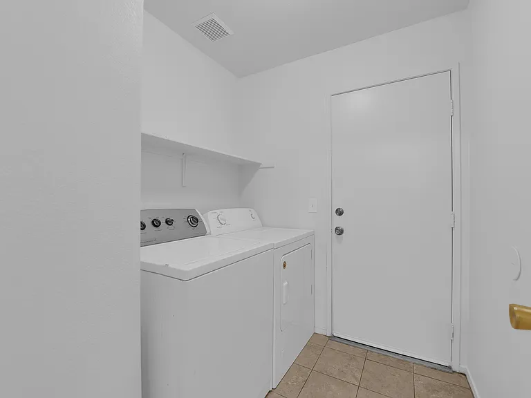 833 Camden Yard Ct — Photo 18