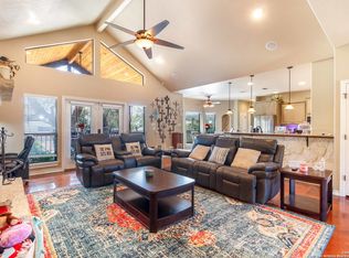 402 Firewheel Dr, Bandera, TX 78003