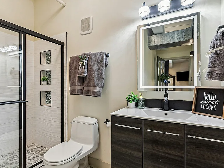 3rd Bedroom En Suite Bathroom