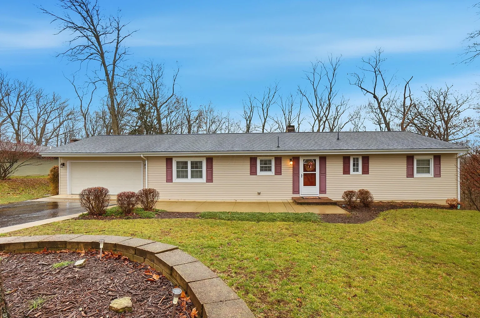 18 Ridge Dr photo 1